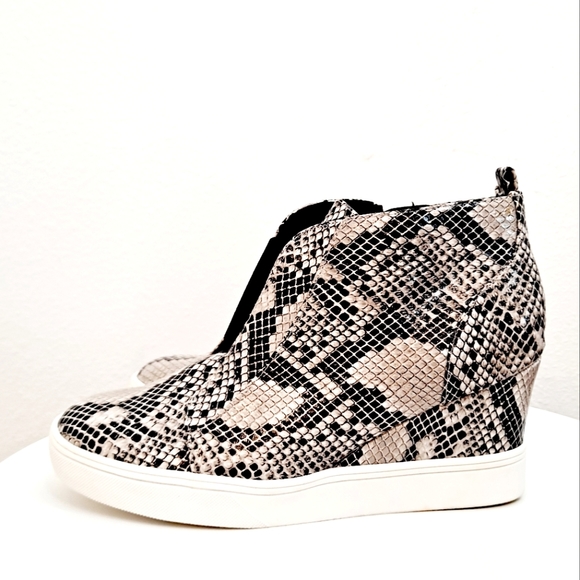 MIA wedge hidden heel sneakers ankle booties - Picture 9 of 17